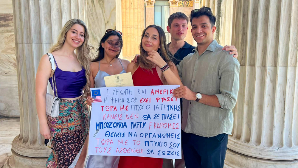 Με άριστα ολοκλήρωσε τις σπουδές της στην Ιατρική η Καλλιόπη Μαυρομμάτη – Η συγκινητική ανάρτηση του πατέρα της, Φώτη Μαυρομμάτη