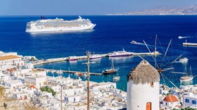 Μύκονος: Αυξήθηκαν οι αεροπορικές αφίξεις, αλλά ο προβληματισμός για τον τουρισμό παραμένει