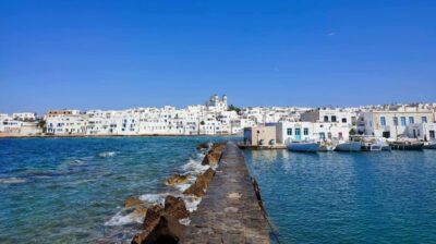 Η Πάρος στις προτάσεις της Booking.com για διακοπές μακριά από τα πλήθη