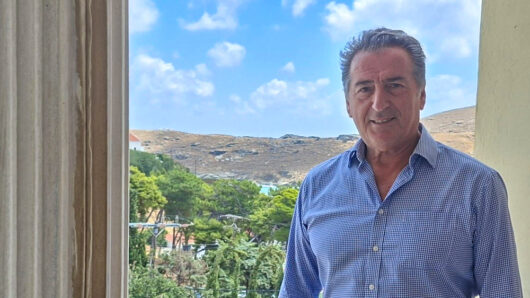 Θεοδόσης Σουσούδης: «Να εξαιρεθούν όλες οι Κυκλάδες από το νέο Χωροταξικό ΑΠΕ»