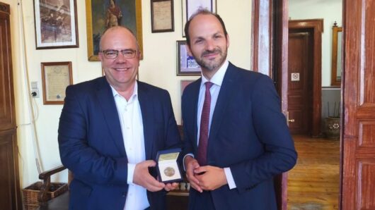 Σύρος: Συνάντηση Δημάρχου με τον επιτετραμμένο της Πρεσβείας της Αυστρίας για τον πολιτιστικό τουρισμό