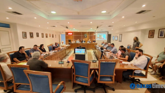 Νάξος: Ομόφωνο μέτωπο κατά των ανεμογεννητριών – Τι αποφάσισε το Δημοτικό Συμβούλιο για το Χωροταξικό των ΑΠΕ