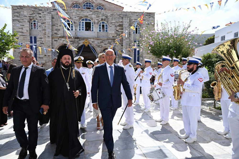 Παναγία Εκατονταπυλιανή 2026