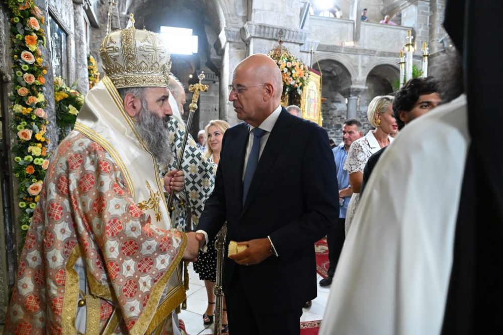 Παναγία Εκατονταπυλιανή 2026