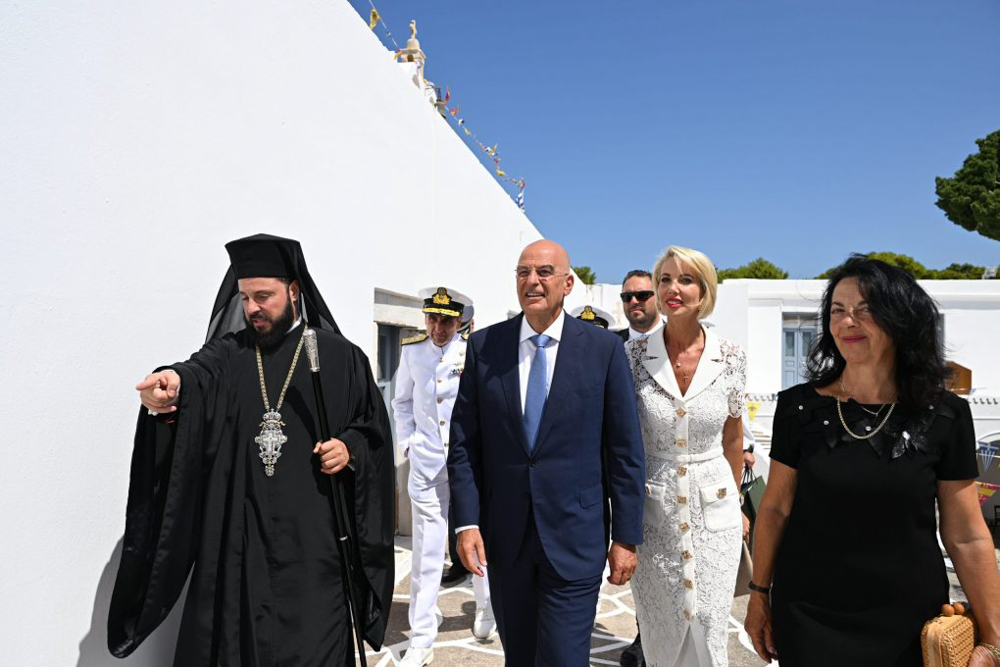Παναγία Εκατονταπυλιανή 2026