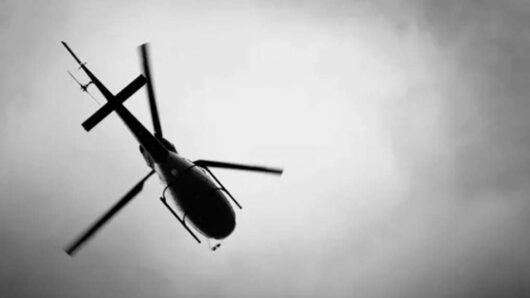 Συναγερμός στη Σίφνο: Ιδιωτικό ελικόπτερο κατέπεσε στη Θόλο και τυλίχθηκε στις φλόγες