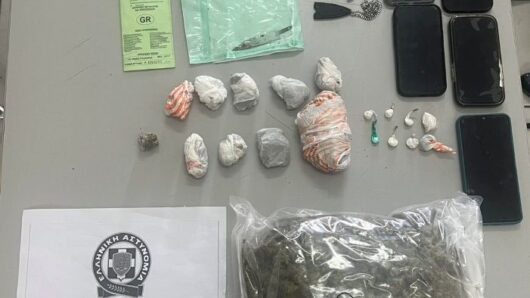 Θήρα: Πέντε συλλήψεις για συμπλοκή, διακίνηση ναρκωτικών και οπλοκατοχή – Κατασχέθηκε πάνω από 1 κιλό κάνναβης