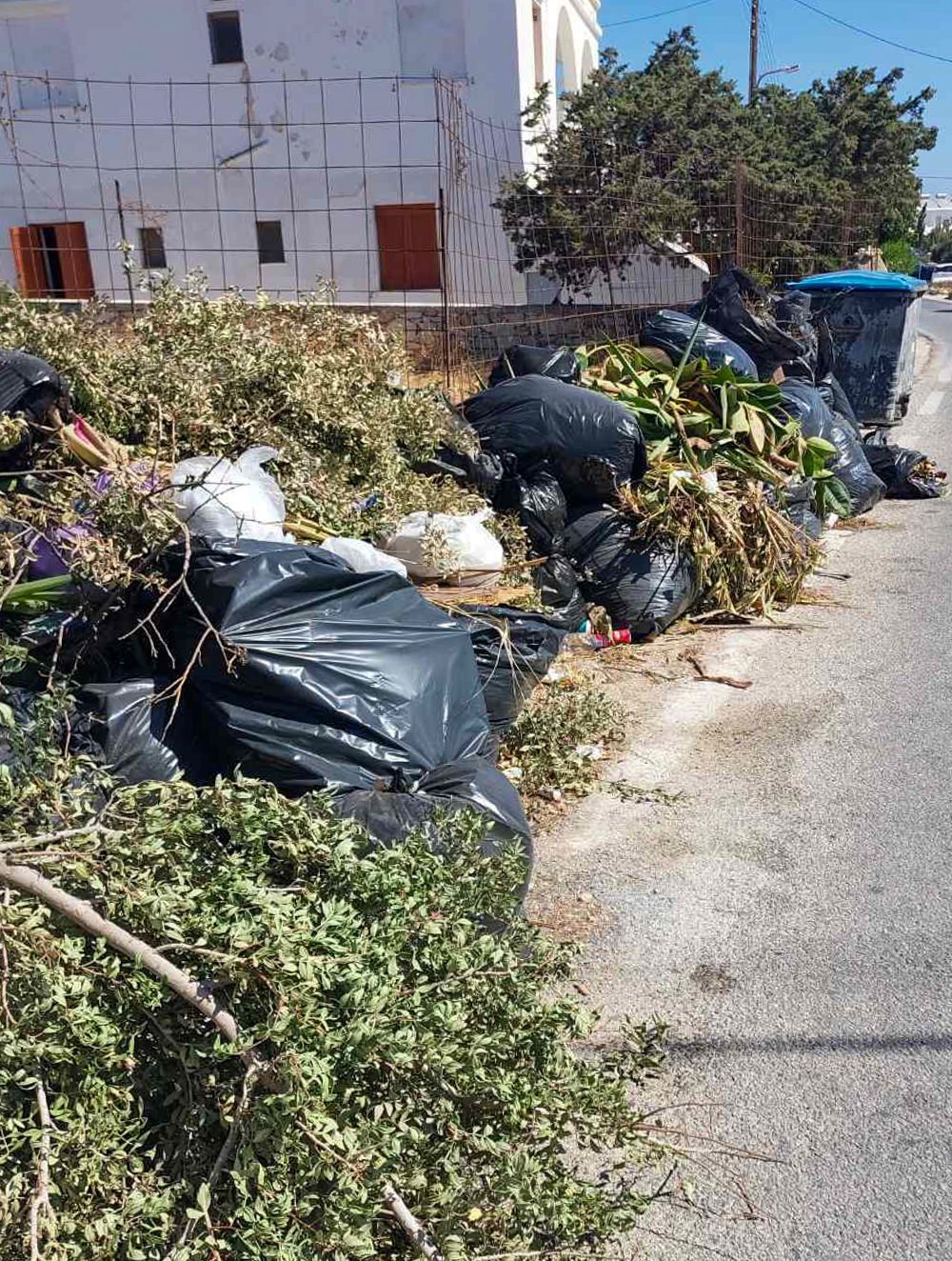σκουπίδια Πάρος