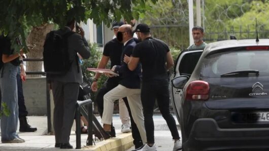 Θάνατος Γιώργου Μαζωνάκη: Στη φυλακή οι δύο γιατροί μετά τη 17ωρη απολογία