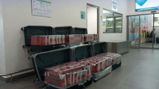 ΑΑΔΕ: Κατάσχεση 120.000 τσιγάρων και 4,5 κιλών λαθραίου καπνού ναργιλέ στο αεροδρόμιο Μυκόνου
