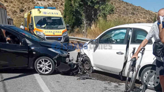 Νάξος: Νεκρή γυναίκα σε σφοδρή μετωπική σύγκρουση δύο οχημάτων (φώτος)