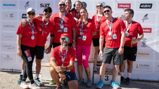 Δύο σημαντικές διακρίσεις για τους RUNNING TOMATOES στο Santorini Experience 2026