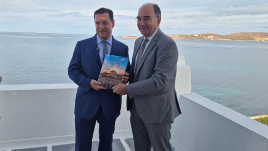 Πάρος: Μονάδα τεχνητού νεφρού και ενίσχυση του Κέντρου Υγείας στη συνάντηση Μπιζά – Γεωργιάδη