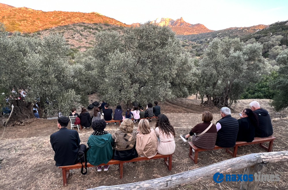 Ρεμπούτσικα Μια βραδιά κάτω από την ελιά
