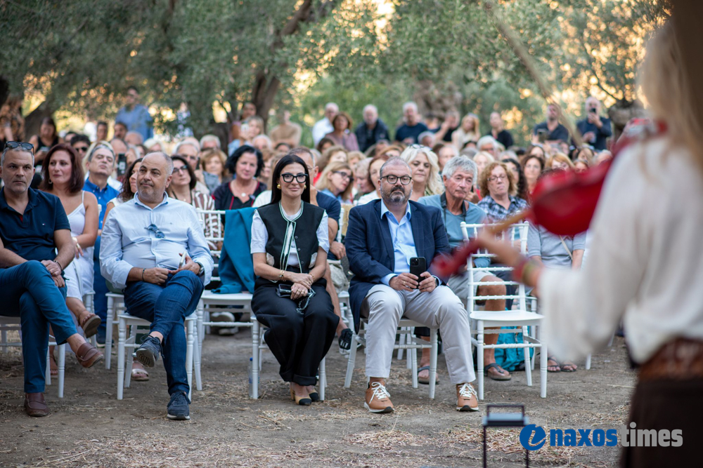Ρεμπούτσικα Μια βραδιά κάτω από την ελιά